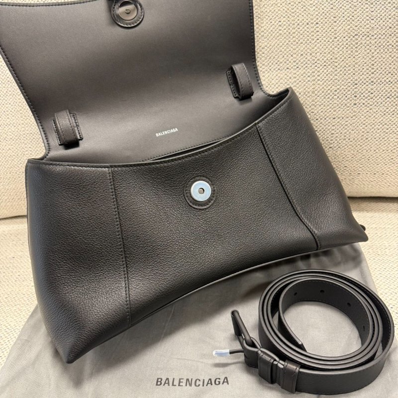 BALENCIAGA Downtown M 黑武士沙漏包-10
