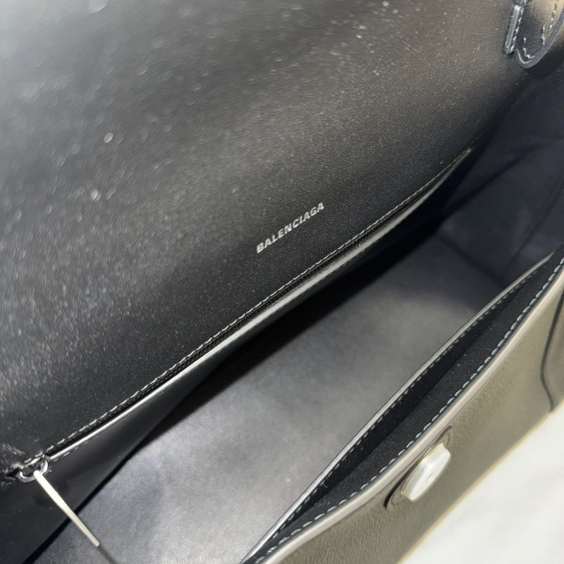 BALENCIAGA Downtown M 黑武士沙漏包-13