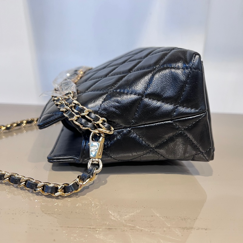 Chanel 黑牛皮金釦菱格紋前愛心鏈條肩背包-3