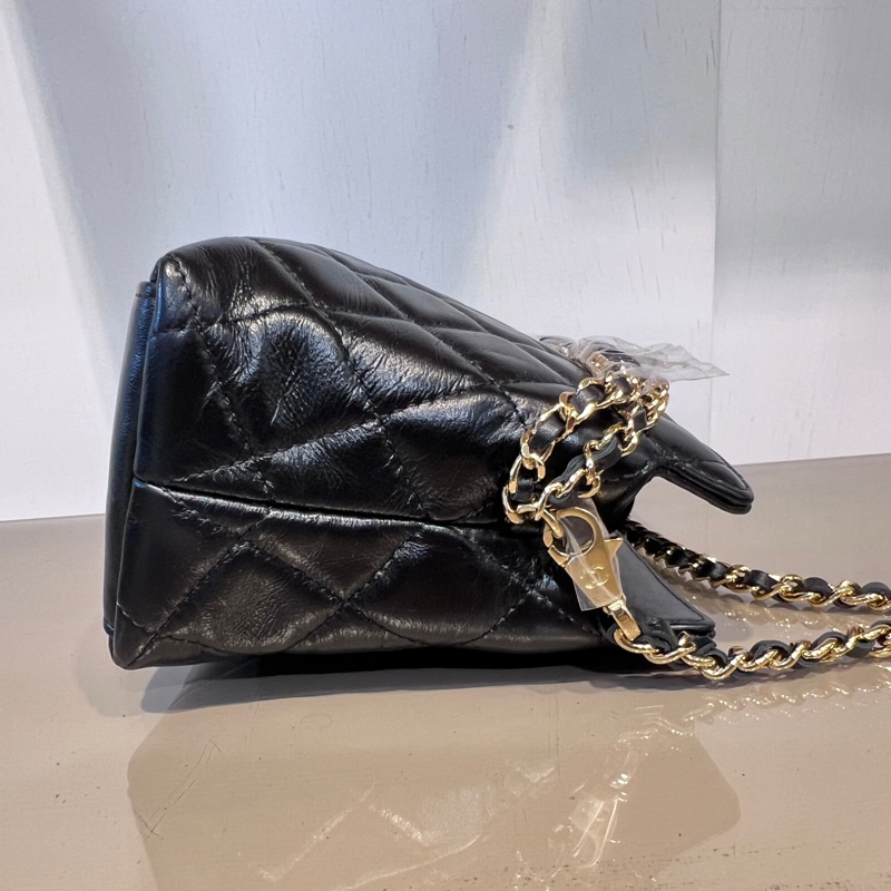 Chanel 黑牛皮金釦菱格紋前愛心鏈條肩背包-4