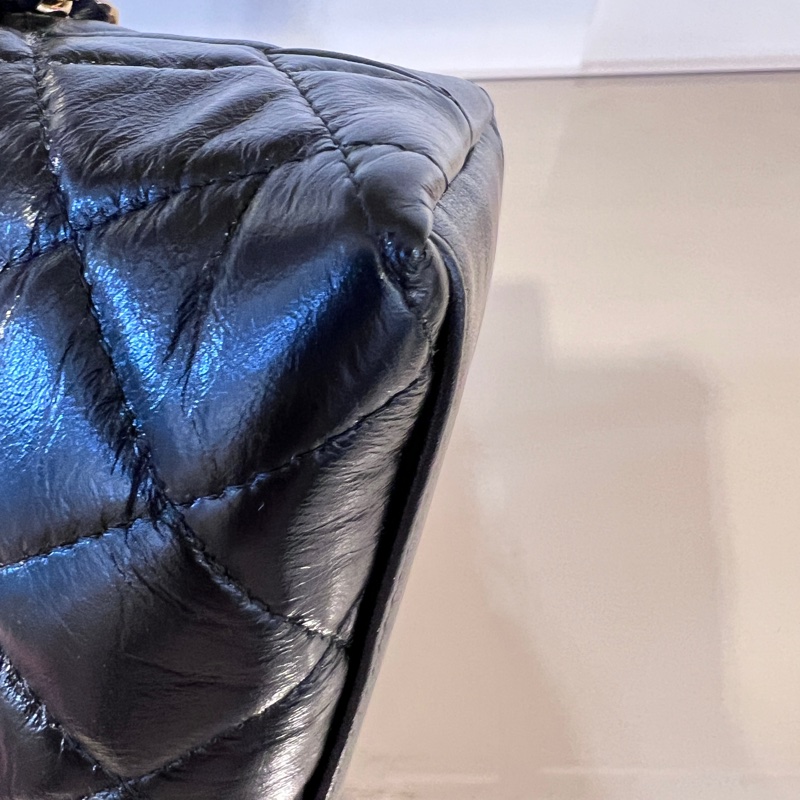 Chanel 黑牛皮金釦菱格紋前愛心鏈條肩背包-9