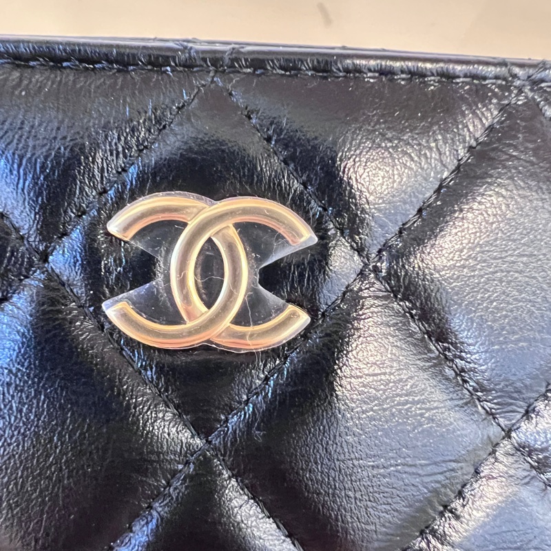 Chanel 黑牛皮金釦菱格紋前愛心鏈條肩背包-11