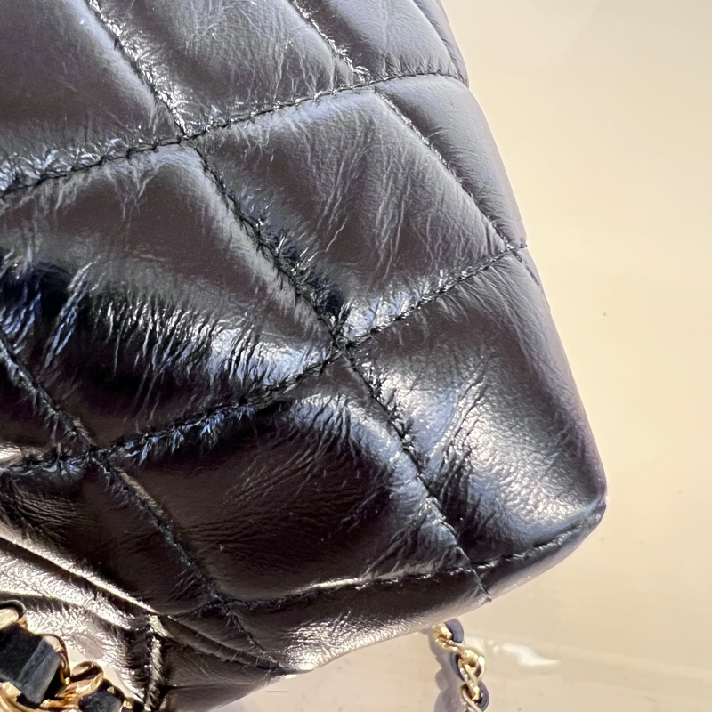 Chanel 黑牛皮金釦菱格紋前愛心鏈條肩背包-19