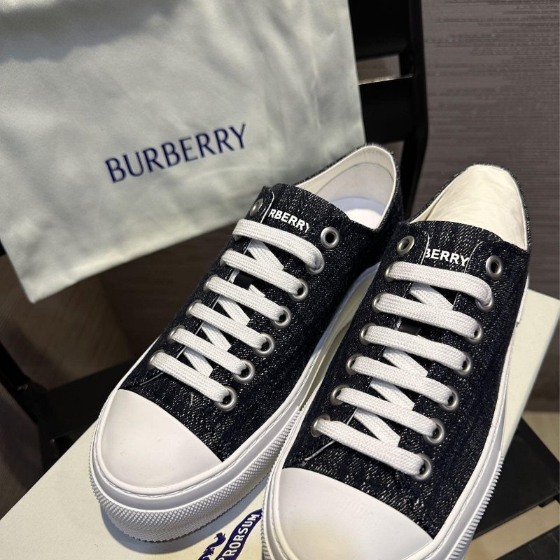 💎Han's house精品服飾💎burberry 格紋 立體字 鞋 帆布鞋-6