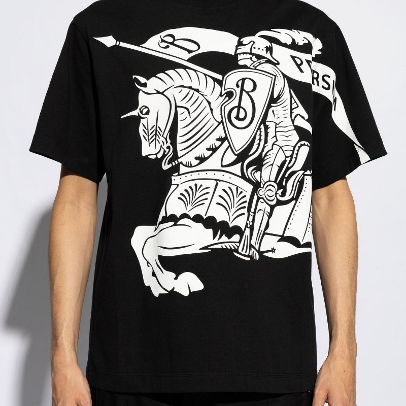 💎Han's house精品服飾💎 BURBERRY 大 戰馬 騎士 短T T恤 短袖 黑 原價20500-0