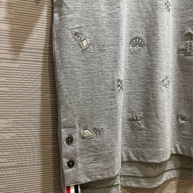 💎Han's house精品服飾💎Thom Browne TB 短袖 短T T恤 滿版 刺繡 原價27400-5