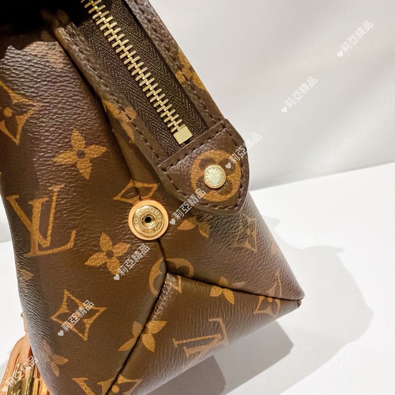 莉亞精品♡LV 新款蒙田 近新美包-8