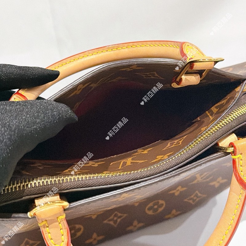 莉亞精品♡LV 新款蒙田 近新美包-14