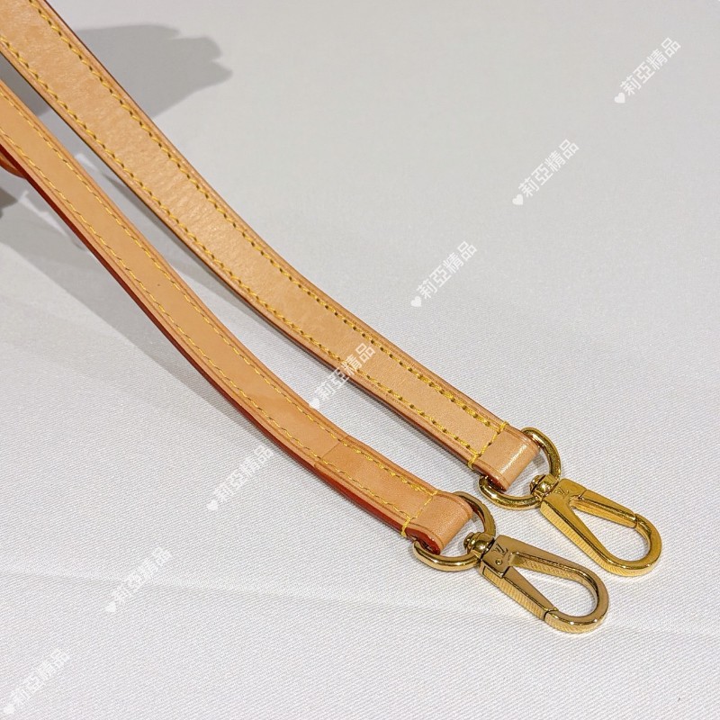 莉亞精品♡LV 新款蒙田 近新美包-19