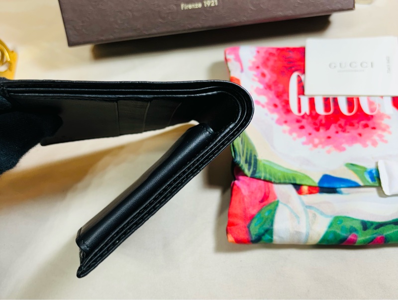 🔥男生必買 Gucci 古馳 黑老花零錢袋滿版雙鈔票層 對開5卡短夾-7