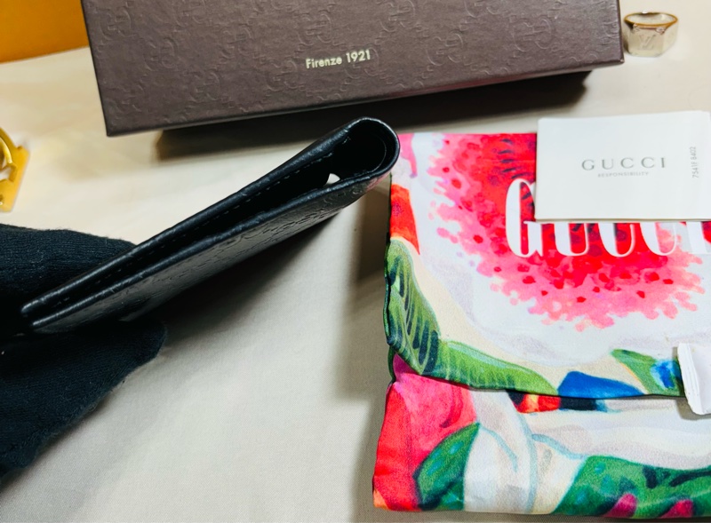 🔥男生必買 Gucci 古馳 黑老花零錢袋滿版雙鈔票層 對開5卡短夾-8