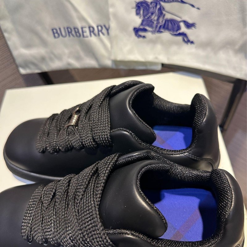 💎Han's house精品服飾💎Burberry Box 戰馬 騎士 小牛皮 鞋 原價27500-3