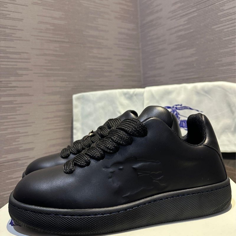 💎Han's house精品服飾💎Burberry Box 戰馬 騎士 小牛皮 鞋 原價27500-4