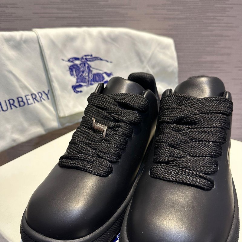 💎Han's house精品服飾💎Burberry Box 戰馬 騎士 小牛皮 鞋 原價27500-5