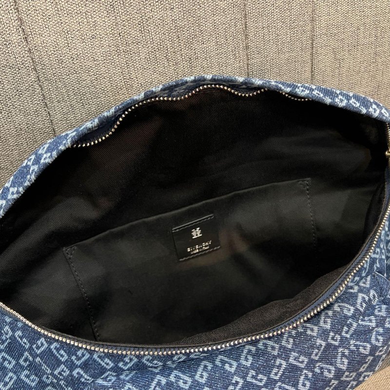 💎Han's house精品服飾💎GIVENCHY 紀梵希 牛仔 滿版 4G 立體刺繡 腰包  原價34100-6