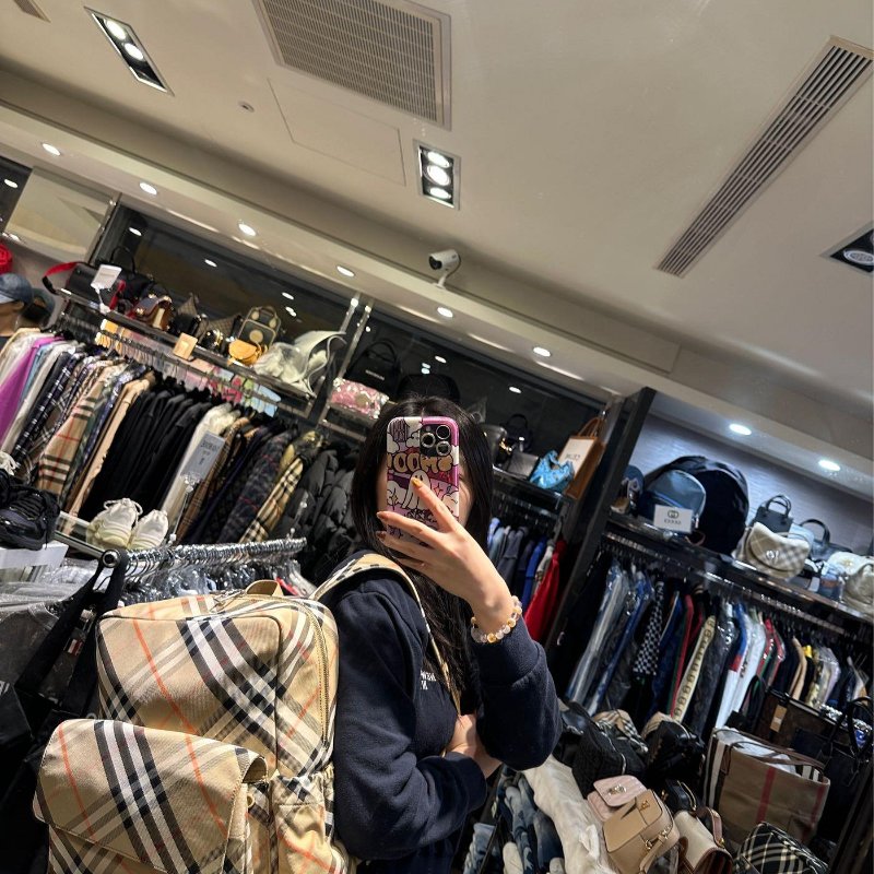 💎Han's house精品服飾💎BURBERRY 格紋 戰馬 後背包 青年款 現貨 原價30500-6