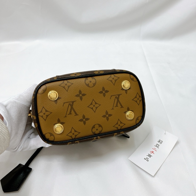 莉亞精品♡LV M45165 絲巾雙色化妝包 二手-6