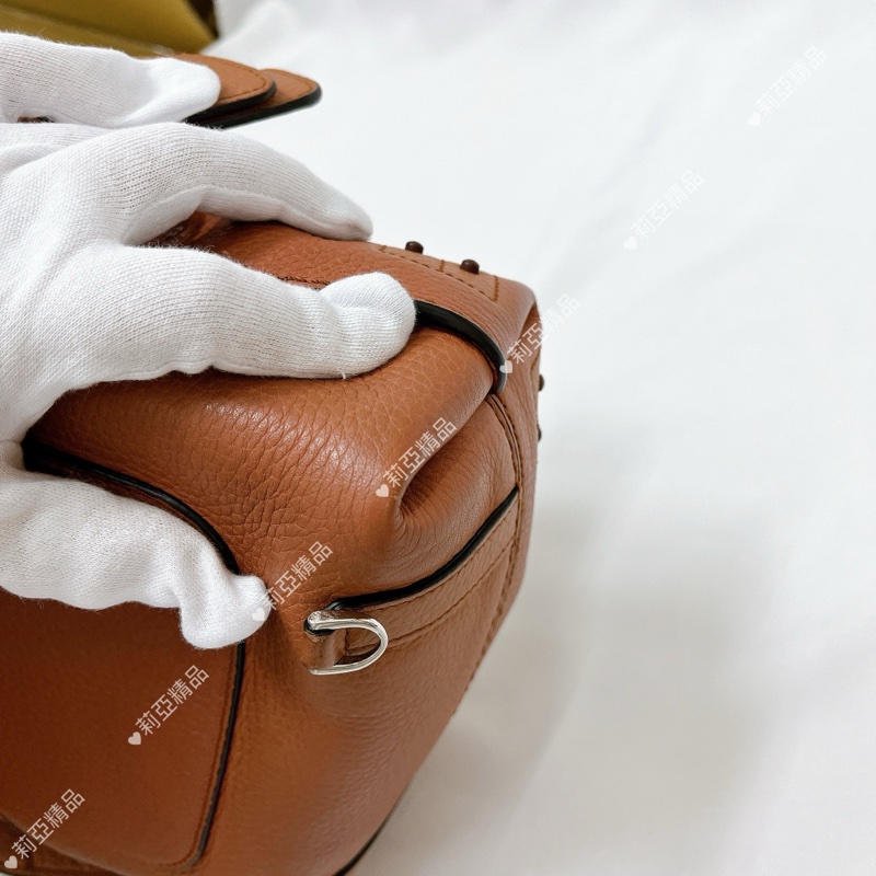 莉亞精品♡TODS Wave 牛皮大嘴包 二手-11