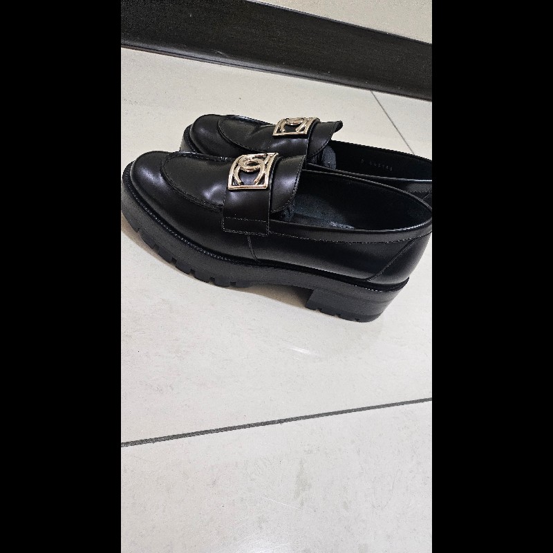 Chanel 23B黑色雙C方扣牛皮樂福鞋37尺寸-1