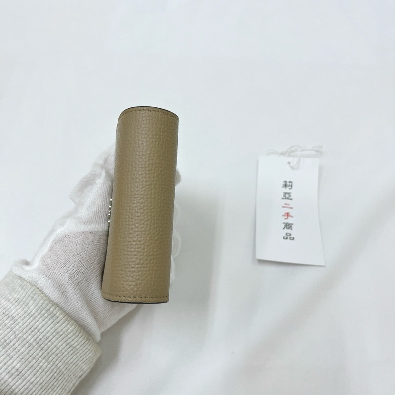 莉亞精品♡Loewe 0010642627 奶茶短夾 二手-5