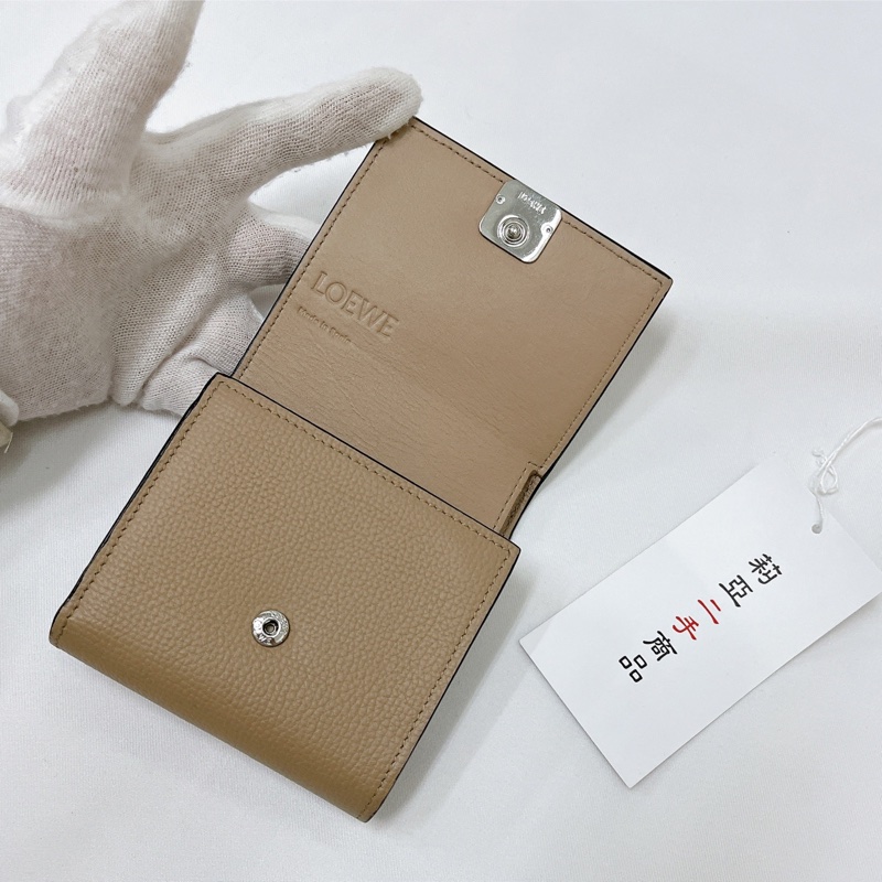 莉亞精品♡Loewe 0010642627 奶茶短夾 二手-8