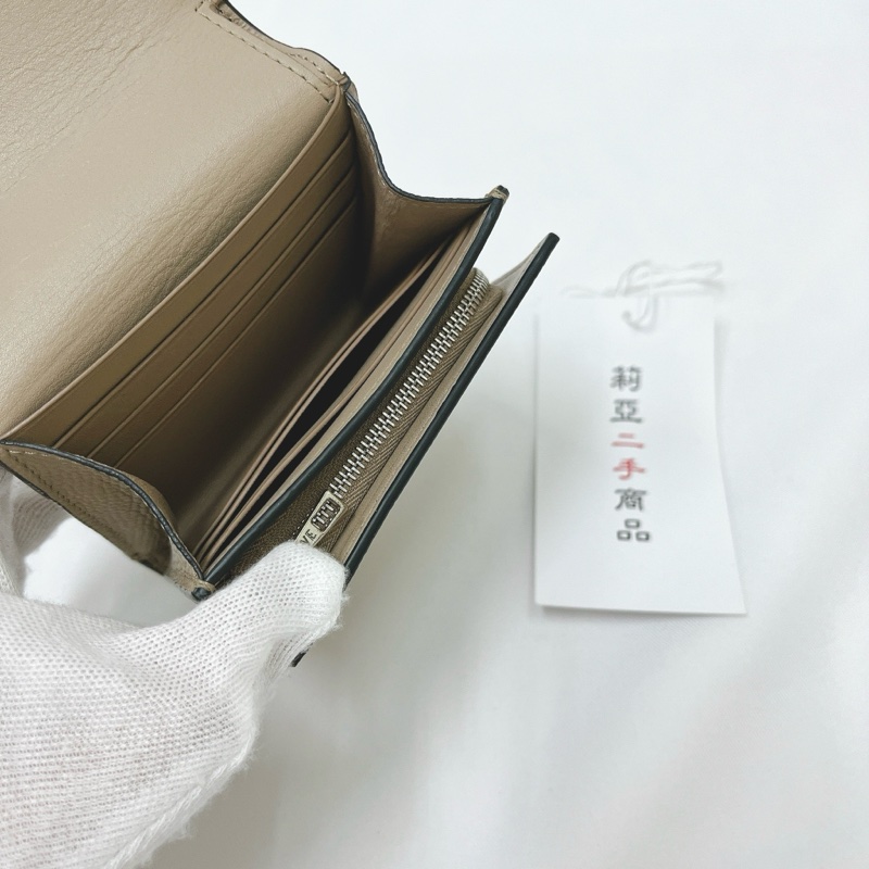莉亞精品♡Loewe 0010642627 奶茶短夾 二手-10