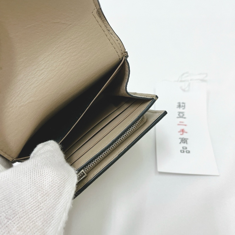 莉亞精品♡Loewe 0010642627 奶茶短夾 二手-11