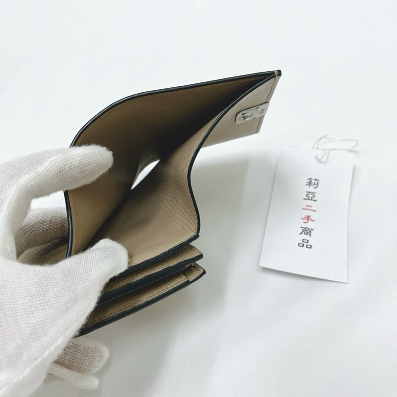 莉亞精品♡Loewe 0010642627 奶茶短夾 二手-13