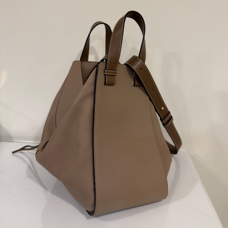 #櫃上15萬🔥 #全網最甜💰 Loewe Hammock bag吊床包沙色🈶送內膽-10