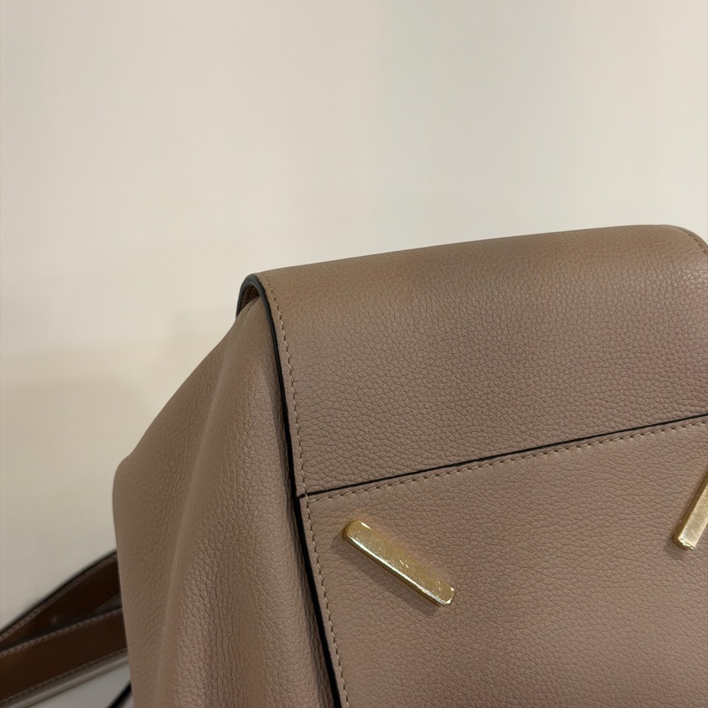 #櫃上15萬🔥 #全網最甜💰 Loewe Hammock bag吊床包沙色🈶送內膽-15