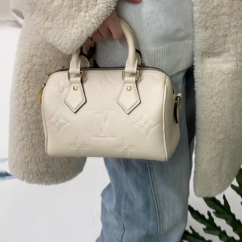 #全配🈶購證 #閒置新 Lv speedy20奶油白 晶片款speedy bandoulière 20-1