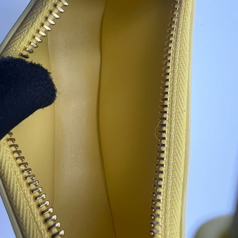 CELINE Mini Ava 小雞黃全皮款腋下包-14