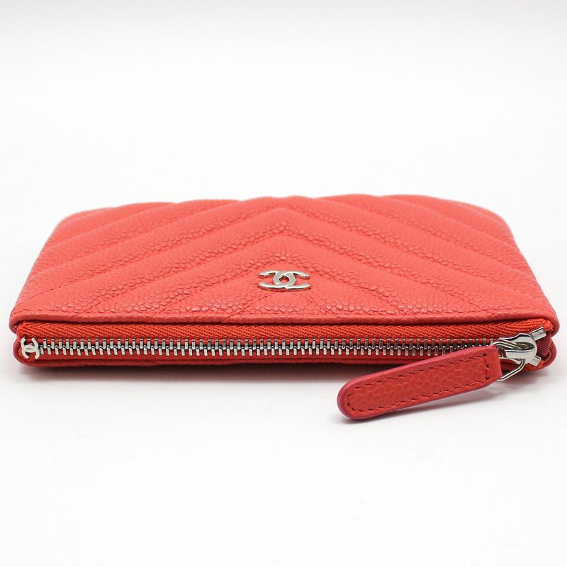 【包稅】CHANEL 全新/珊瑚魚子醬人字紋銀色經典收納袋-4