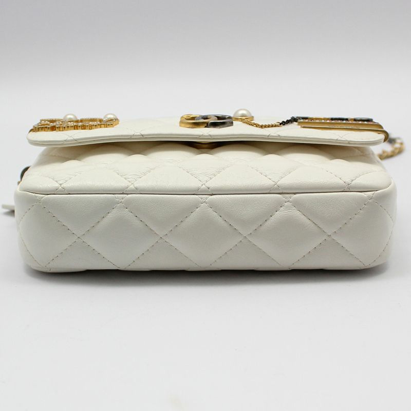 【包稅】CHANEL 珍珠水鑽標誌性翻蓋手機支架鏈斜背包-4