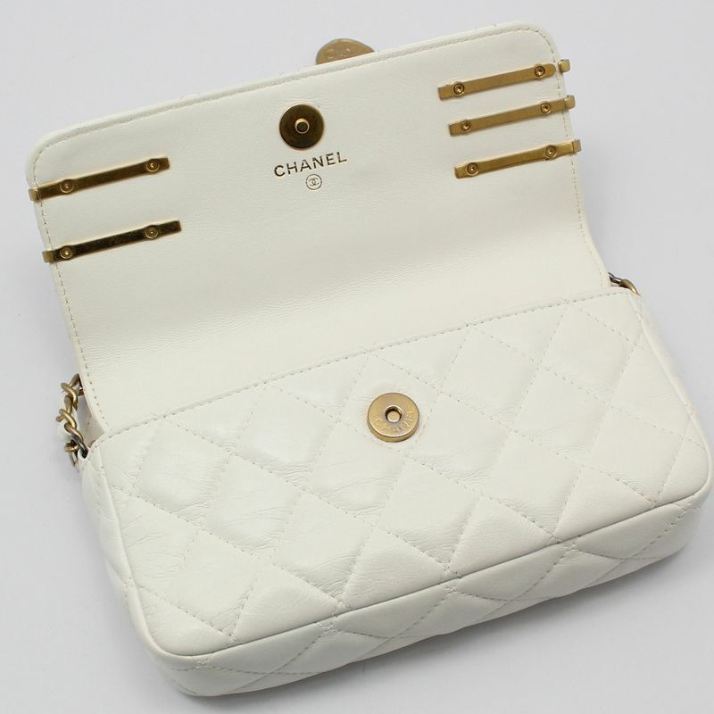 【包稅】CHANEL 珍珠水鑽標誌性翻蓋手機支架鏈斜背包-5