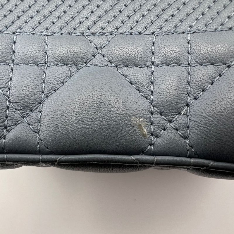 DIOR CARO 霧霾藍迷你盒子包-1