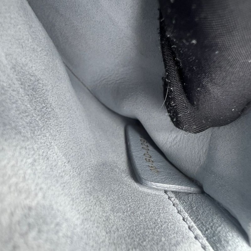 DIOR CARO 霧霾藍迷你盒子包-4