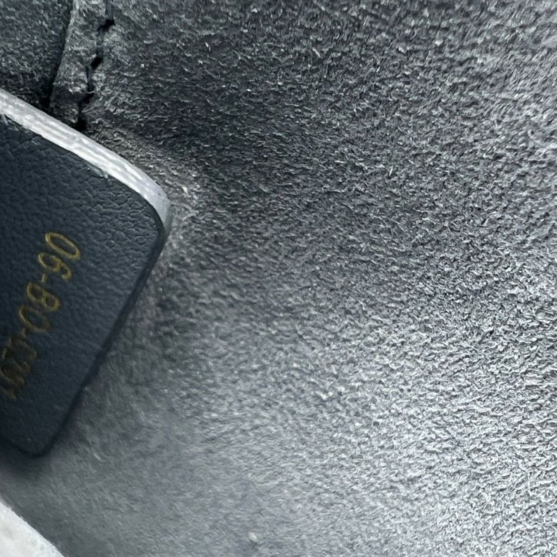 DIOR CARO 霧霾藍迷你盒子包-5