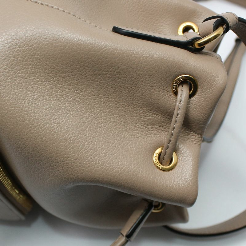 【包稅】PRADA Grace 小牛皮 Duet 水桶斜背包-7