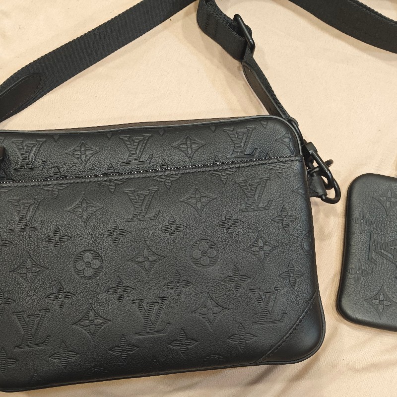 LV trio 新款 黑武士三合一牛皮壓花款 m46602-12