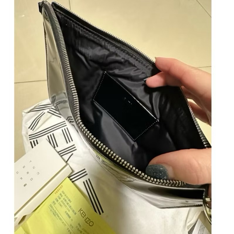 台中大遠百 Kenzo 皮亮面雙層手拿包 大款/9.9新🆕-7