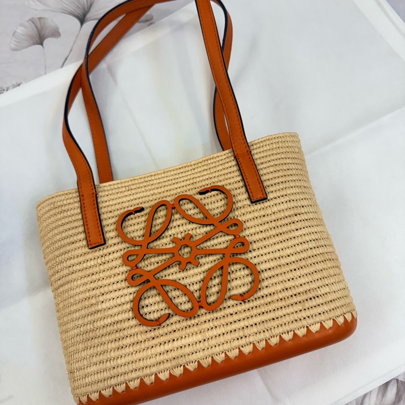 loewe橘色草編包-0