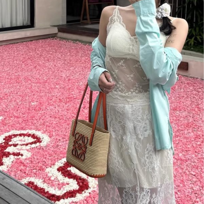 loewe橘色草編包-3