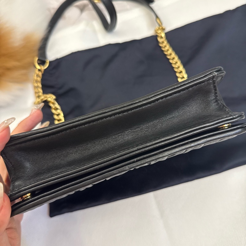 prada小羊皮皺摺小包-4