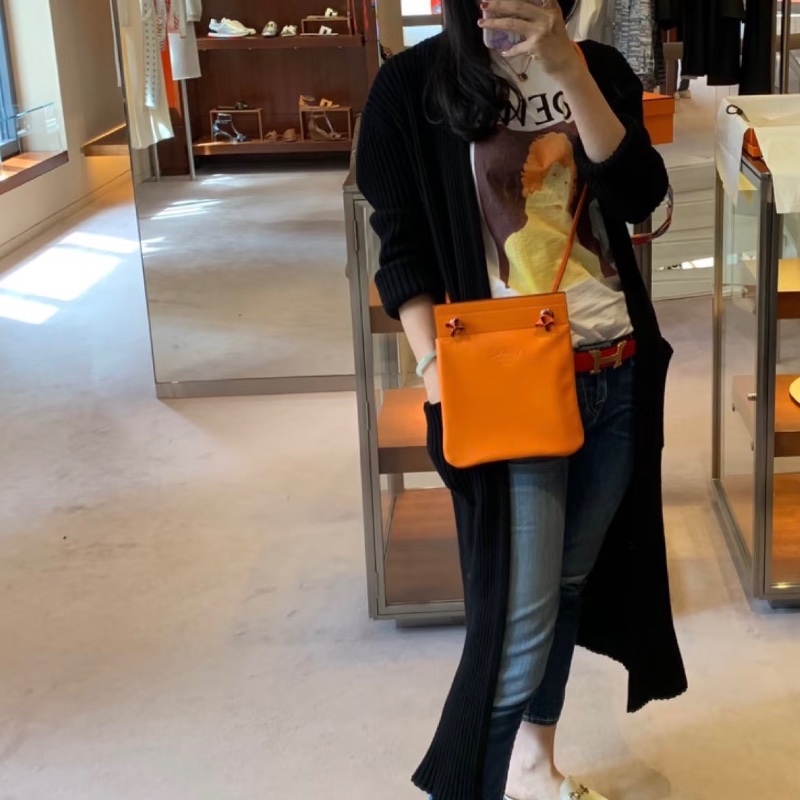 HERMES 火焰橙拼鮮紅色Aline系列肩背斜背包20*23*1 98新配件盒子塵袋購證-0