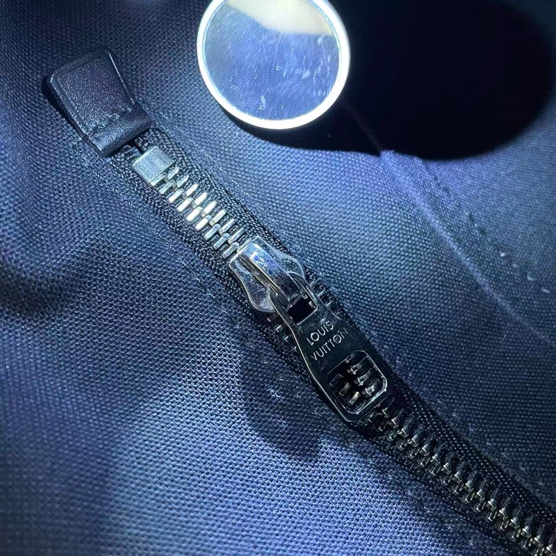 LOUIS VUITTON CHRISTOPHER-15