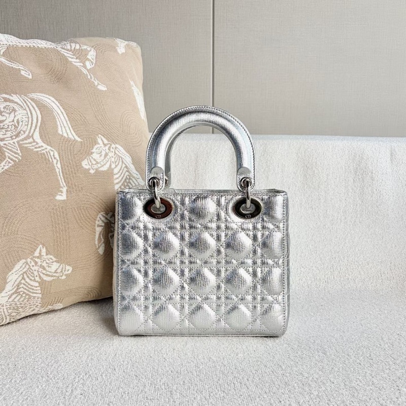 Dior黛妃限量徽章四格   太空銀 銀扣 藍色內里20*18*6 99新配件肩帶塵袋保卡-6