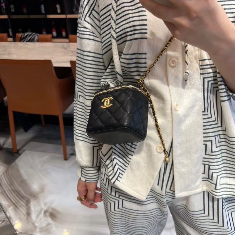 Chanel 雙金珠mini盒子包10*9*7  99新配件塵袋保卡-0