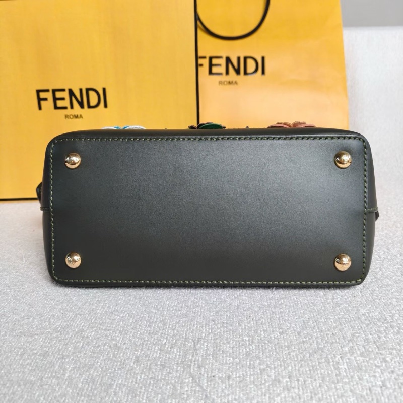 Fendi Dotcom鉚釘花朵鏈條包23*20*11 99新盒子保卡塵袋-4