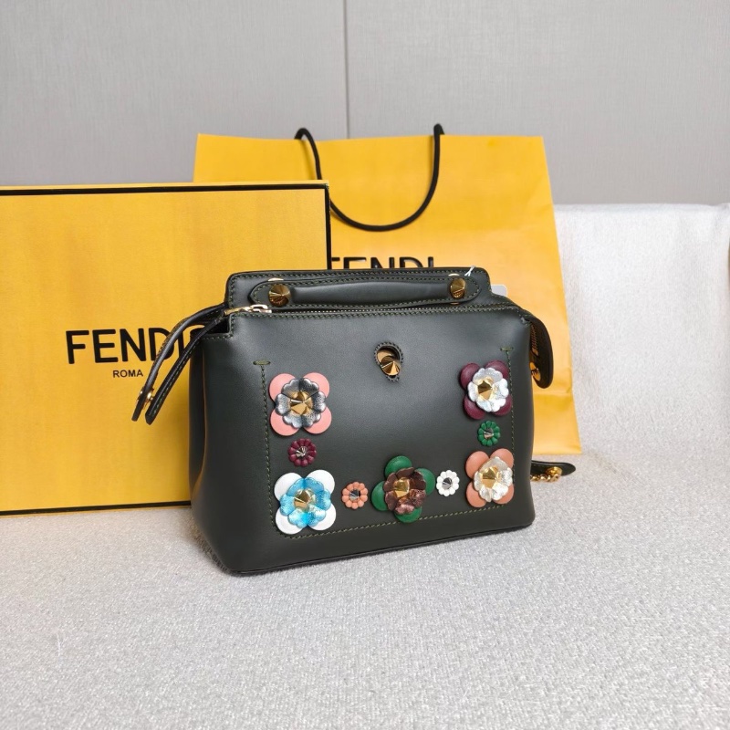 Fendi Dotcom鉚釘花朵鏈條包23*20*11 99新盒子保卡塵袋-5